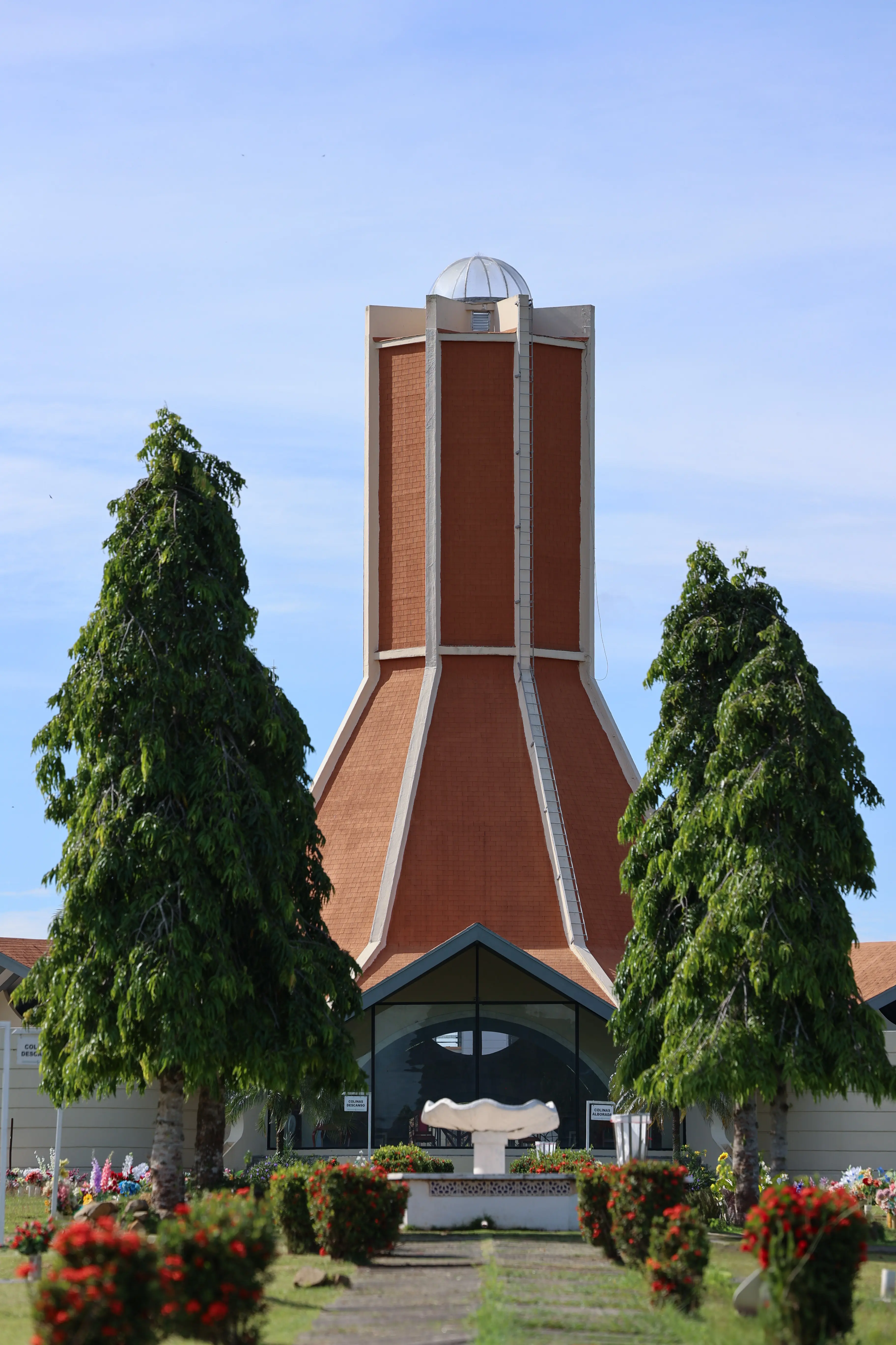 Vista exterior cementerio